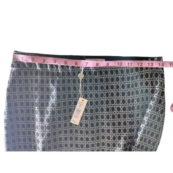 Max Studio Black White Geometric Stretchy Midi Pencil Skirt W Front Slit S NWT - Picture 3 of 7